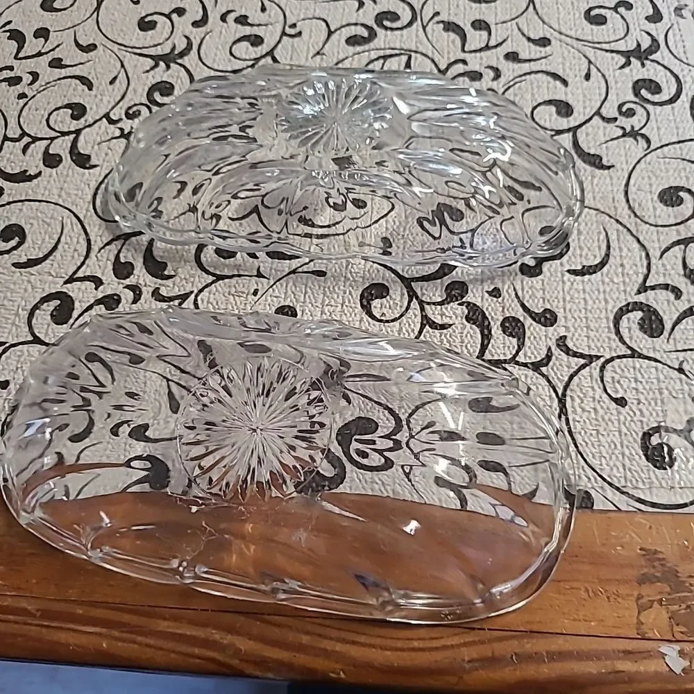 Pair of Anchor Hocking Dishes